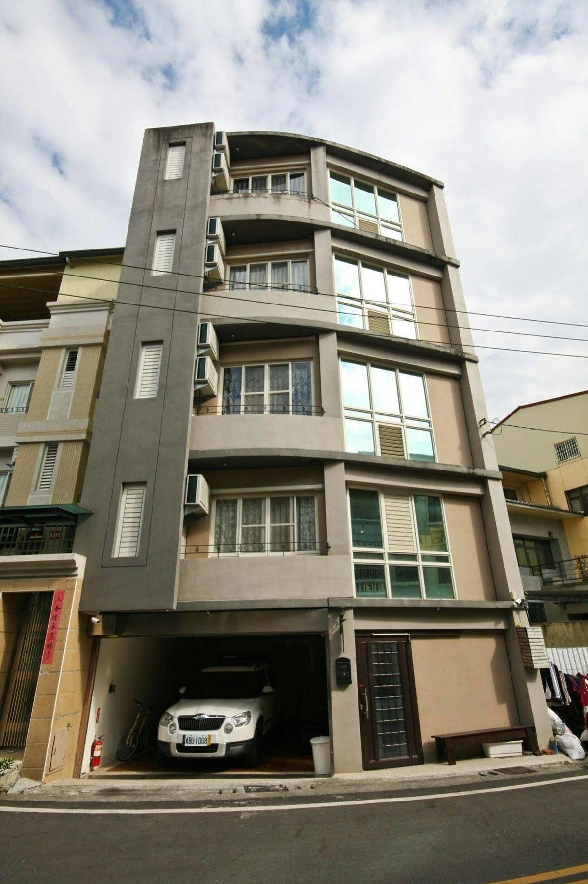 Q House Hotel Nantou Buitenkant foto